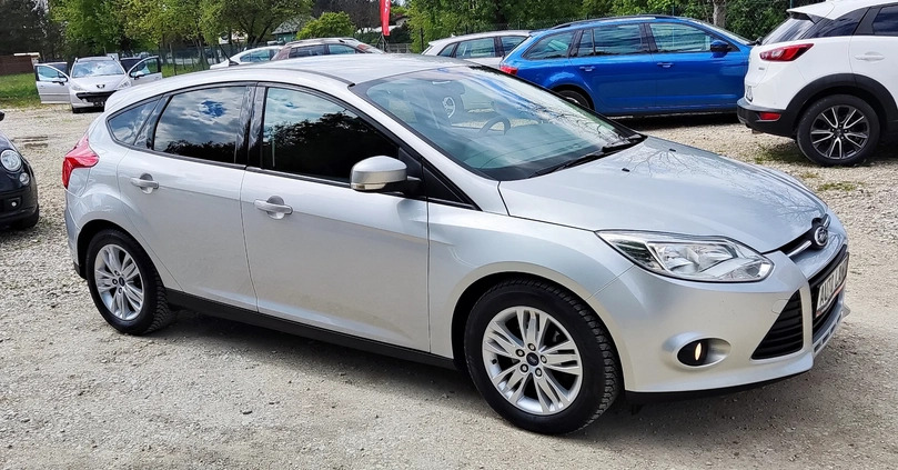 Ford Focus cena 27950 przebieg: 123000, rok produkcji 2011 z Brodnica małe 562